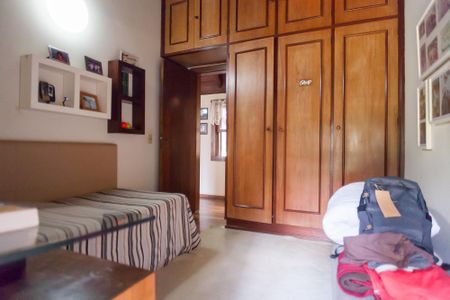 quarto 3 de casa de condomínio à venda com 4 quartos, 400m² em Vila D’el Rey, Nova Lima