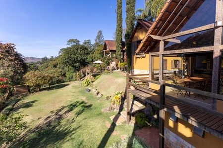 Casa de Condomínio à venda com 4 quartos, 400m² em Vila D’el Rey, Nova Lima