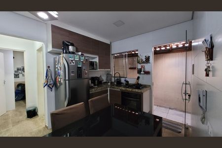 Casa de condomínio para alugar com 50m², 2 quartos e 2 vagas Casa de condomínio para alugar com 50m², 2 quartos e 2 vagasCozinha