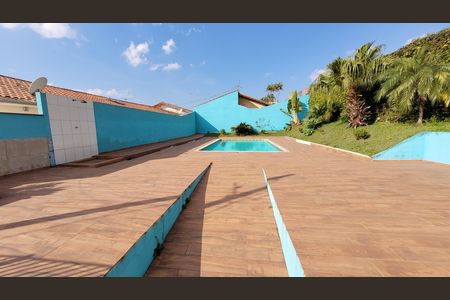 Casa de condomínio para alugar com 50m², 2 quartos e 2 vagas Casa de condomínio para alugar com 50m², 2 quartos e 2 vagasÁrea comum - Piscina