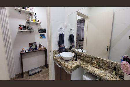 Casa de condomínio para alugar com 50m², 2 quartos e 2 vagas Casa de condomínio para alugar com 50m², 2 quartos e 2 vagasBanheiro