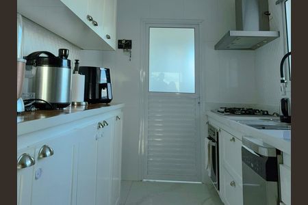 Cozinha de apartamento à venda com 3 quartos, 102m² em Vila Suzana, São Paulo