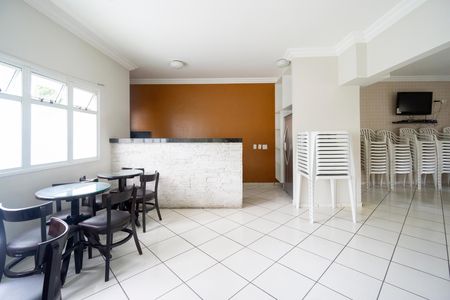 Apartamento à venda com 57m², 2 quartos e 1 vaga Apartamento à venda com 57m², 2 quartos e 1 vagaSalão de festas