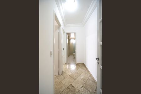 Apartamento à venda com 57m², 2 quartos e 1 vaga Apartamento à venda com 57m², 2 quartos e 1 vagaCorredor dos quartos