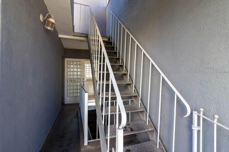 Casa para alugar com 130m², 3 quartos e 2 vagas Casa para alugar com 130m², 3 quartos e 2 vagasEscada