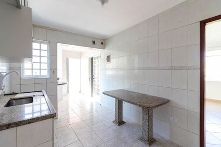 Casa para alugar com 130m², 3 quartos e 2 vagas Casa para alugar com 130m², 3 quartos e 2 vagasCozinha