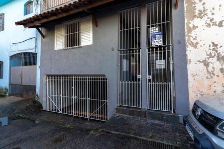 Casa para alugar com 130m², 3 quartos e 2 vagas Casa para alugar com 130m², 3 quartos e 2 vagasFachada