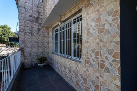 Casa para alugar com 130m², 3 quartos e 2 vagas Casa para alugar com 130m², 3 quartos e 2 vagasVaranda