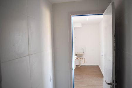 Apartamento para alugar com 33m², 2 quartos e sem vaga Apartamento para alugar com 33m², 2 quartos e sem vagaBanheiro