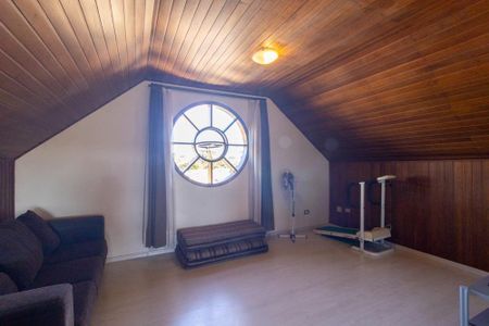 Casa para alugar com 350m², 3 quartos e 5 vagas Casa para alugar com 350m², 3 quartos e 5 vagasAtico