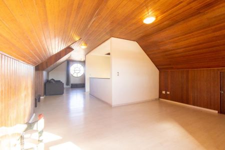 Casa para alugar com 350m², 3 quartos e 5 vagas Casa para alugar com 350m², 3 quartos e 5 vagasAtico