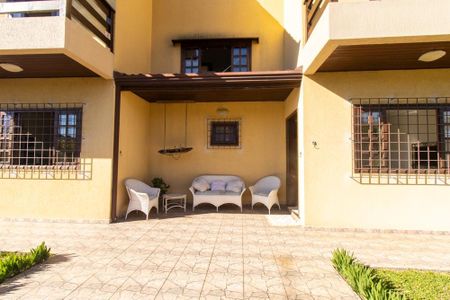 Casa para alugar com 350m², 3 quartos e 5 vagas Casa para alugar com 350m², 3 quartos e 5 vagasÁrea externa