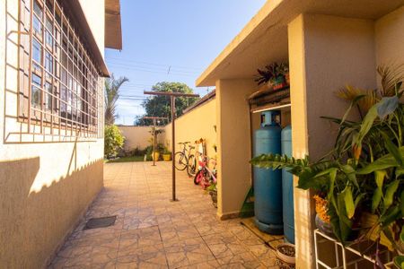 Casa para alugar com 350m², 3 quartos e 5 vagas Casa para alugar com 350m², 3 quartos e 5 vagasÁrea externa