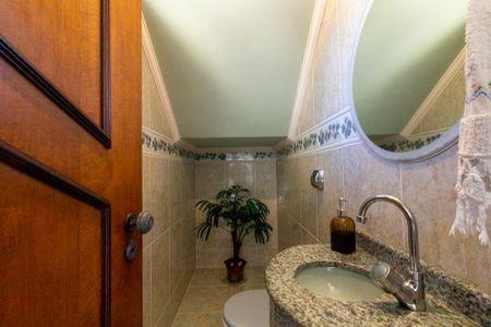 Casa para alugar com 350m², 3 quartos e 5 vagas Casa para alugar com 350m², 3 quartos e 5 vagasLavabo