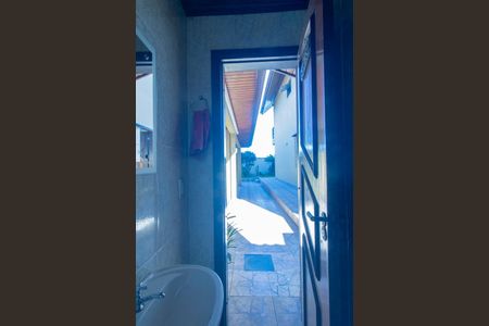 Casa para alugar com 350m², 3 quartos e 5 vagas Casa para alugar com 350m², 3 quartos e 5 vagasBanheiro de Serviço