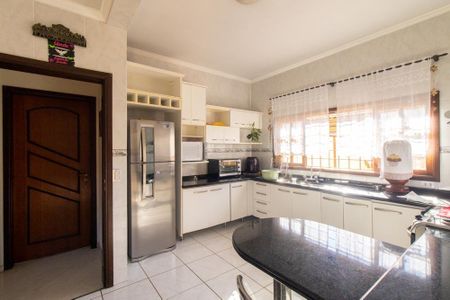 Casa para alugar com 350m², 3 quartos e 5 vagas Casa para alugar com 350m², 3 quartos e 5 vagasCozinha