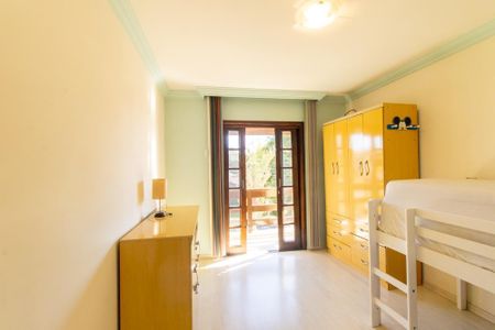 Casa para alugar com 350m², 3 quartos e 5 vagas Casa para alugar com 350m², 3 quartos e 5 vagasQuarto 4