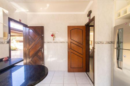 Casa para alugar com 350m², 3 quartos e 5 vagas Casa para alugar com 350m², 3 quartos e 5 vagasCozinha