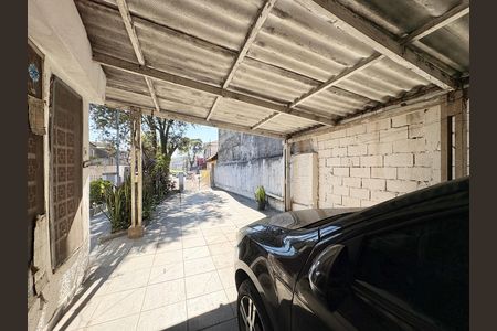 Casa à venda com 284m², 2 quartos e 3 vagas Casa à venda com 284m², 2 quartos e 3 vagasGaragem/ Jardim