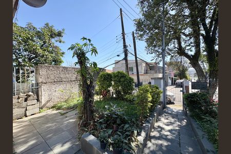 Casa à venda com 284m², 2 quartos e 3 vagas Casa à venda com 284m², 2 quartos e 3 vagasGaragem/ Jardim