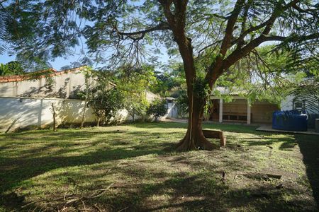 Quintal de casa para alugar com 2 quartos, 130m² em Vale da Figueira, Maricá