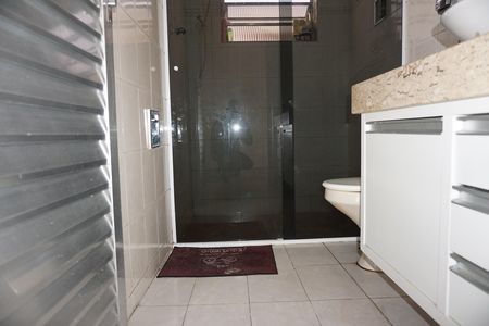 Banheiro de casa para alugar com 2 quartos, 300m² em Jardim São Bento Novo, Embu das Artes