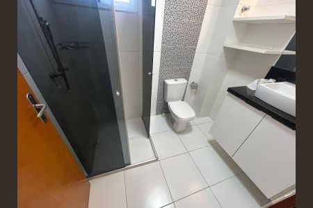 Apartamento para alugar com 54m², 2 quartos e 2 vagas Apartamento para alugar com 54m², 2 quartos e 2 vagasBanheiro