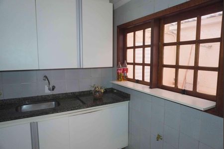 Cozinha de casa de condomínio para alugar com 2 quartos, 360m² em Residencial Quatro (alphaville), Santana de Parnaíba