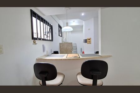 Cozinha  de apartamento para alugar com 1 quarto, 42m² em Itaigara, Salvador