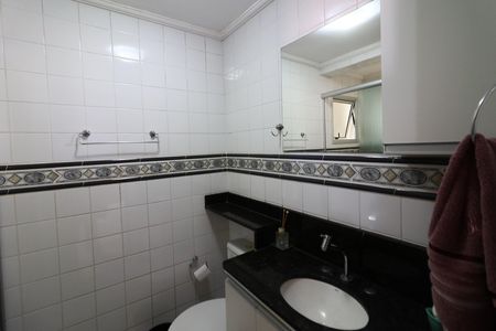 Banheiro de apartamento para alugar com 2 quartos, 63m² em Jaguaribe, Osasco