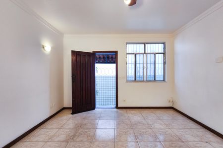Casa para alugar com 175m², 2 quartos e 1 vaga Casa para alugar com 175m², 2 quartos e 1 vagaSala