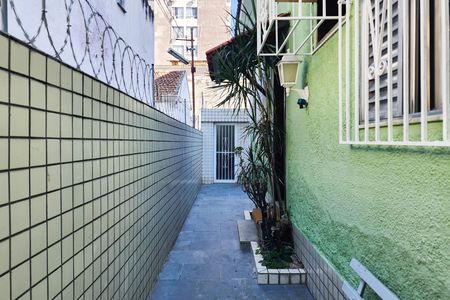 Casa para alugar com 175m², 2 quartos e 1 vaga Casa para alugar com 175m², 2 quartos e 1 vagaCorredor