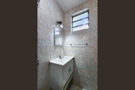 Casa para alugar com 175m², 2 quartos e 1 vaga Casa para alugar com 175m², 2 quartos e 1 vagaBanheiro da Suíte