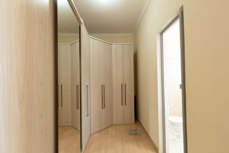 Casa para alugar com 210m², 3 quartos e 4 vagas Casa para alugar com 210m², 3 quartos e 4 vagasCloset Suíte