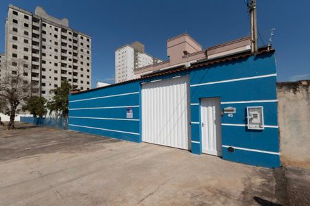 Casa para alugar com 210m², 3 quartos e 4 vagas Casa para alugar com 210m², 3 quartos e 4 vagasFachada