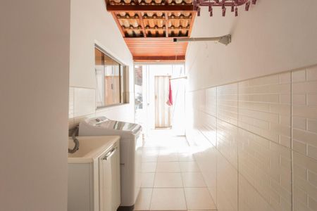 Casa para alugar com 210m², 3 quartos e 4 vagas Casa para alugar com 210m², 3 quartos e 4 vagasÁrea de Serviço