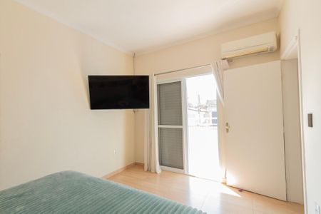 Casa para alugar com 210m², 3 quartos e 4 vagas Casa para alugar com 210m², 3 quartos e 4 vagasSuíte