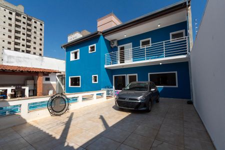 Casa para alugar com 210m², 3 quartos e 4 vagas Casa para alugar com 210m², 3 quartos e 4 vagasGaragem