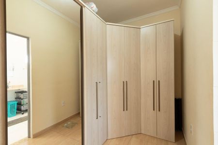 Casa para alugar com 210m², 3 quartos e 4 vagas Casa para alugar com 210m², 3 quartos e 4 vagasCloset Suíte