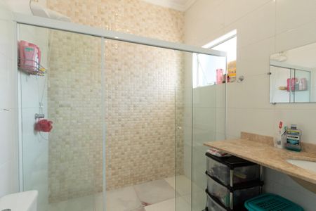 Casa para alugar com 210m², 3 quartos e 4 vagas Casa para alugar com 210m², 3 quartos e 4 vagasBanheiro Suíte
