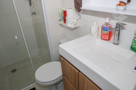 Banheiro de apartamento para alugar com 2 quartos, 36m² em Vila Romana, São Paulo
