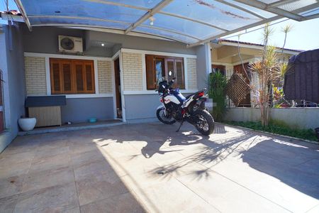 Garagem  de casa para alugar com 3 quartos, 135m² em Hípica, Porto Alegre