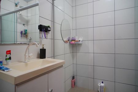 Banheiro  de casa para alugar com 3 quartos, 135m² em Hípica, Porto Alegre