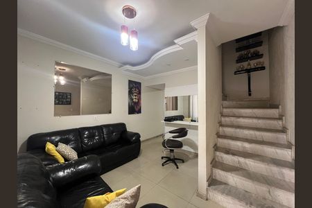 Casa à venda com 2 quartos, 90m² em Serrano, Belo Horizonte