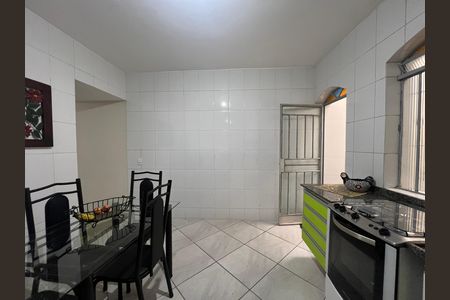 Casa à venda com 90m², 2 quartos e 1 vaga Casa à venda com 90m², 2 quartos e 1 vagaCozinha
