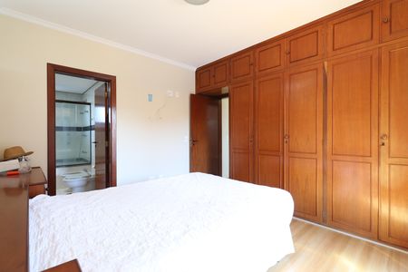Apartamento para alugar com 145m², 3 quartos e 2 vagasSuíte