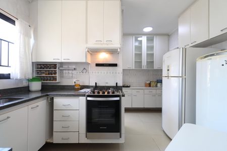 Apartamento para alugar com 145m², 3 quartos e 2 vagasCozinha