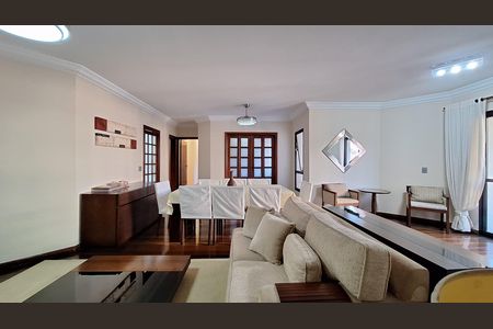Apartamento para alugar com 145m², 3 quartos e 2 vagas Apartamento para alugar com 145m², 3 quartos e 2 vagasDetalhe