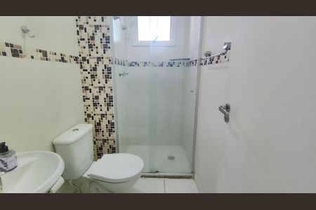 Banheiro de apartamento para alugar com 2 quartos, 55m² em Centro, Suzano