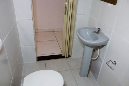 Casa para alugar com 50m², 1 quarto e sem vaga Casa para alugar com 50m², 1 quarto e sem vagaBanheiro